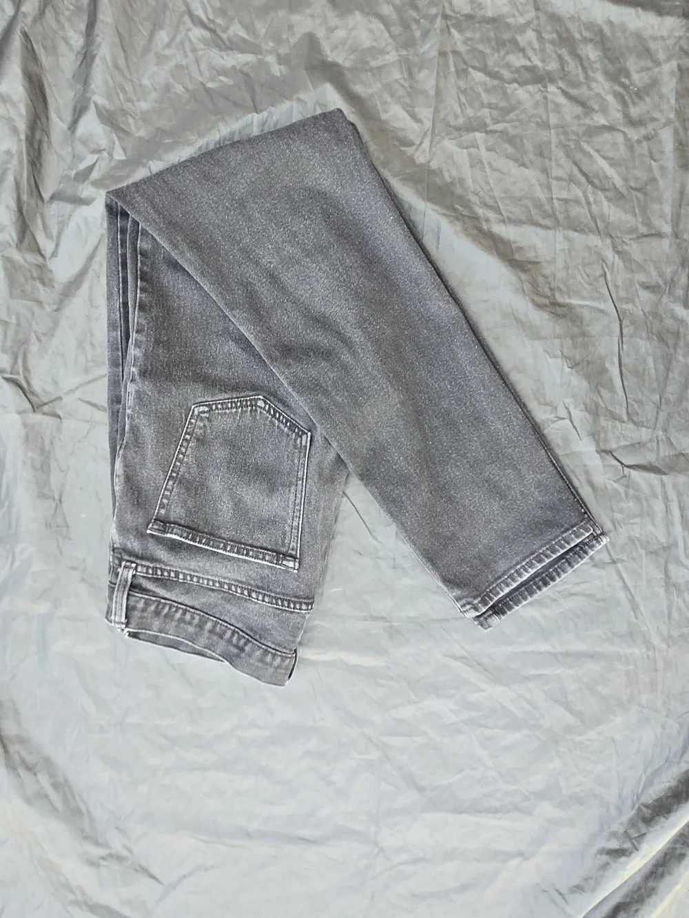 Old Navy Men's Washed Gray Straight Jeans